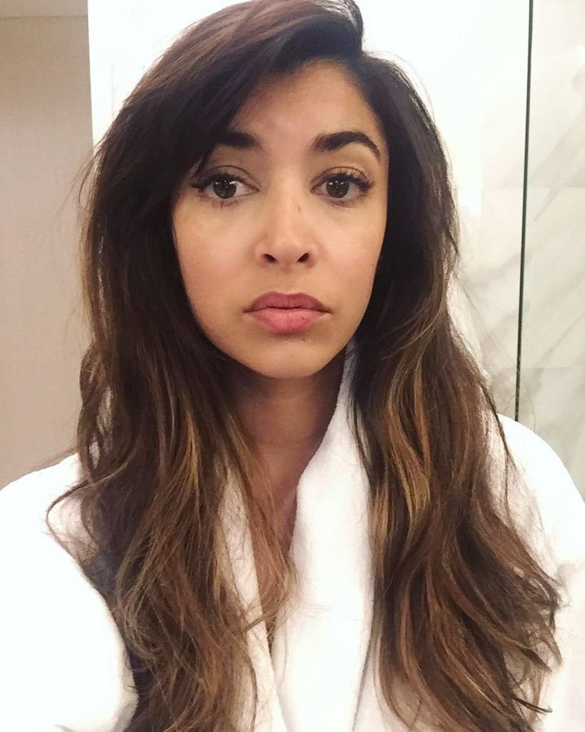 Hannah Simone on Twitter "Just sitting here watching the news on mute