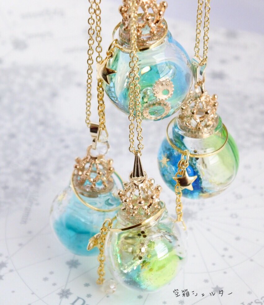 tweet 100均材料でスノードーム♡レジンのガラスドームアクセサリーの作り方 NAVER まとめ