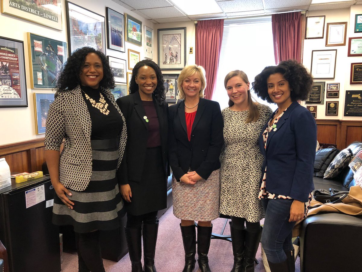 Introducir 71+ imagen brandy oakley Abzlocal.mx