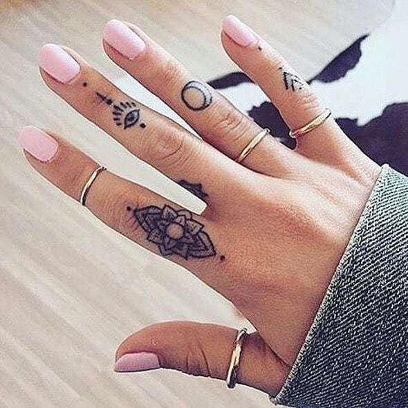 Tattoos Spot On Twitter: "Complex Finger Tattoos ✋ #Fingertattoo #Fingerstattoo #Inkedfingers #Inked4Life #Ink4Life #Inking #Tattooslifestyle #Pin Https://T.co/J5500Gzwud" / Twitter 590_x_590_jpg