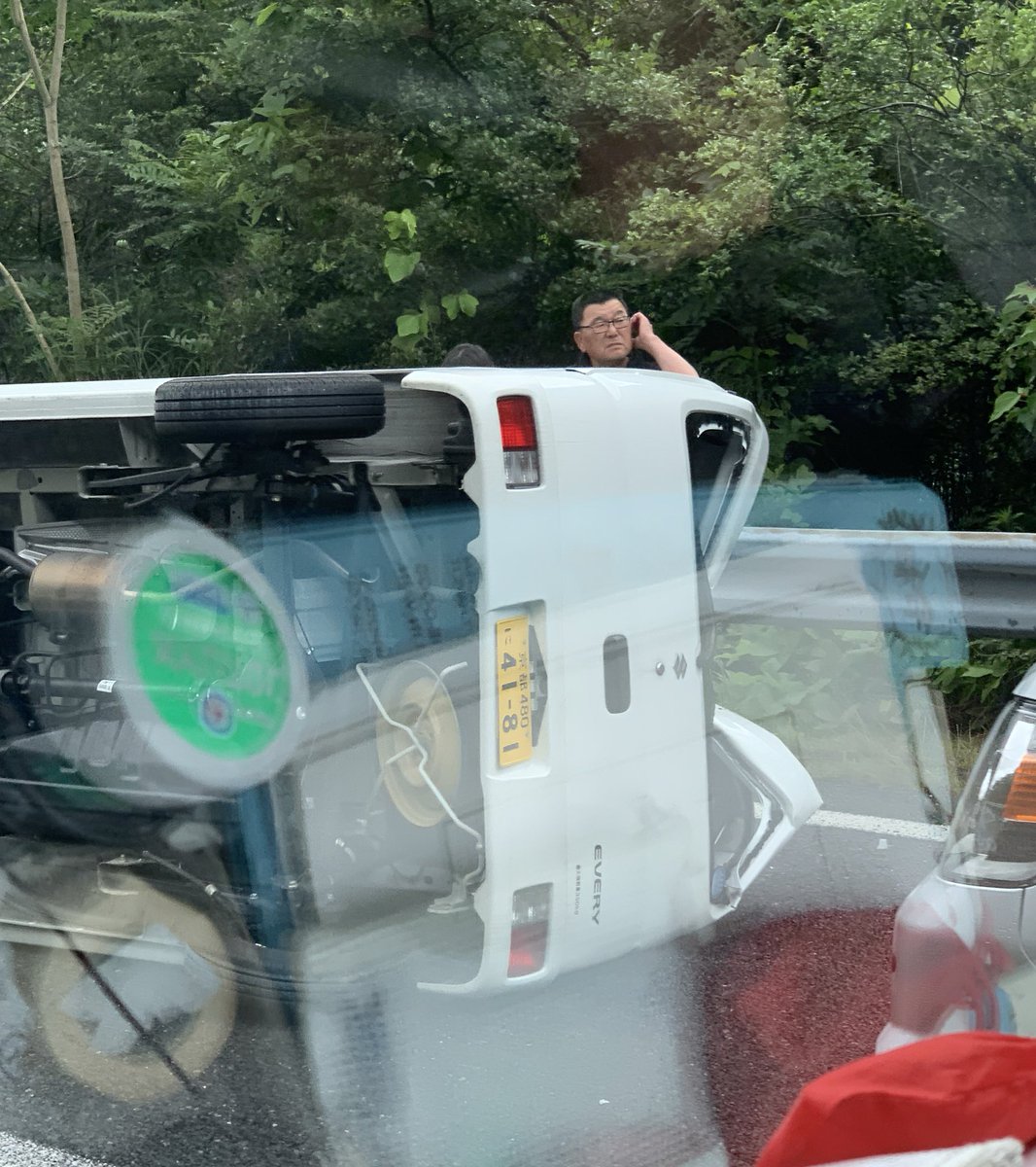 和歌山県 阪和道 横転事故 2台目 https//t.co/gMs6R7oQmC