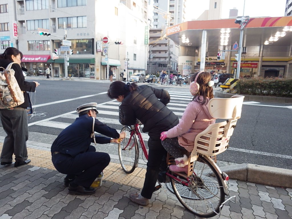兵庫県警察ツイッター on Twitter "【5月は「自転車月間」】 兵庫県警察では、「自転車月間」に合わせて各警察署が自転車の交通事故
