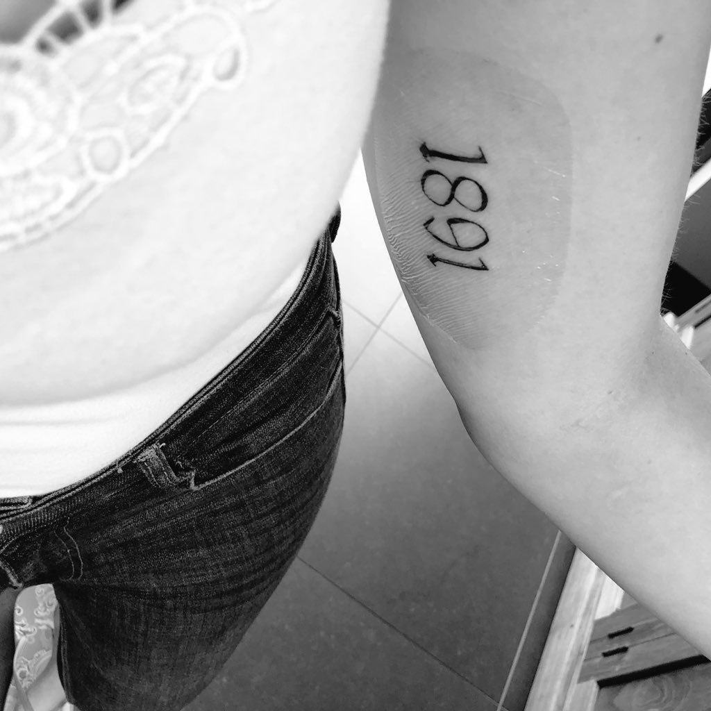 Maïté Evangelista Goddyn 🖤 В Twitter: "Aan Allen Die Zich Nog Kunnen Herinneren Dat Ik Beloofd Had Om Een Tattoo Van #Clubbrugge Te Zetten, Indien Ze Kampioen Werden: Hij Staat Er #Beloftemaaktschuld #