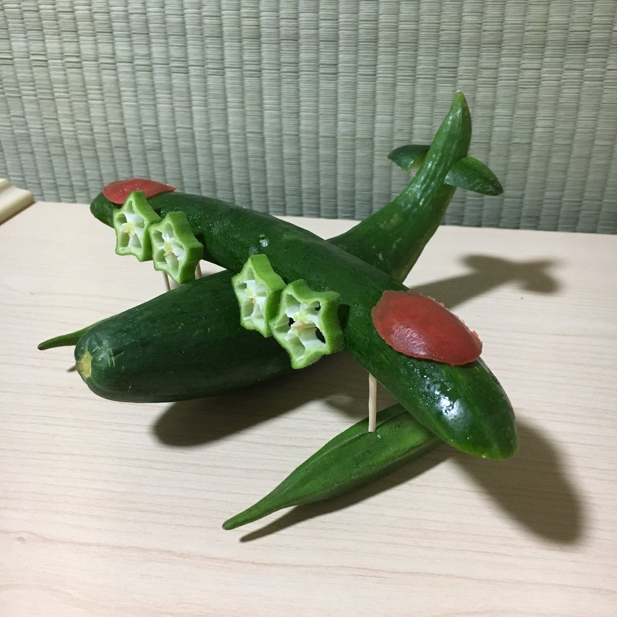 お盆になすときゅうりを飾る牛、馬の意味って何？精霊馬の作り方は？｜葬儀・家族葬なら【よりそうお葬式】 2018年平成最後の夏、お盆の精霊馬に産業革命の波が到達しすぎる - Togetter