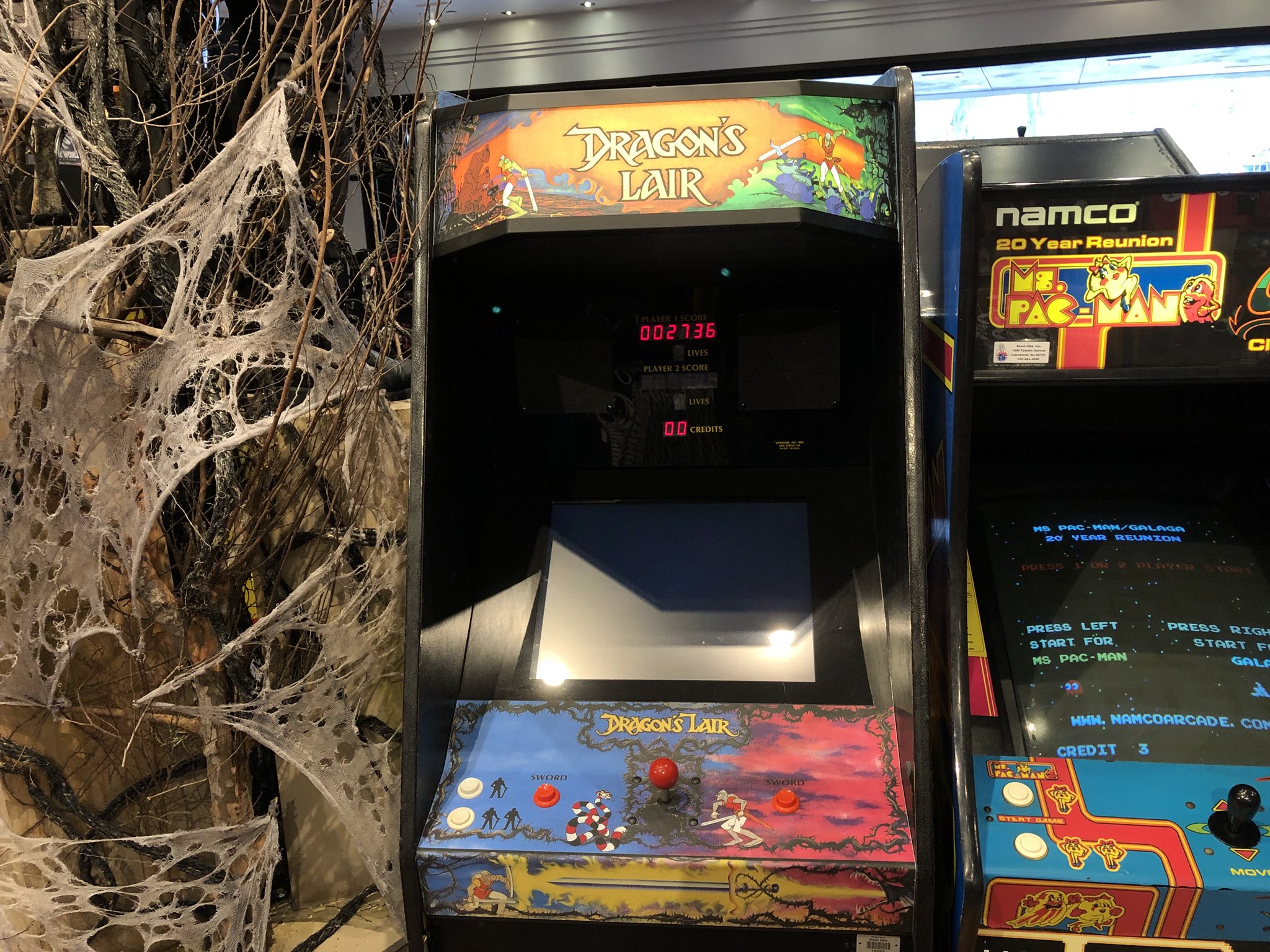 Brian on Twitter "There’s a Stranger Things arcade in the Universal