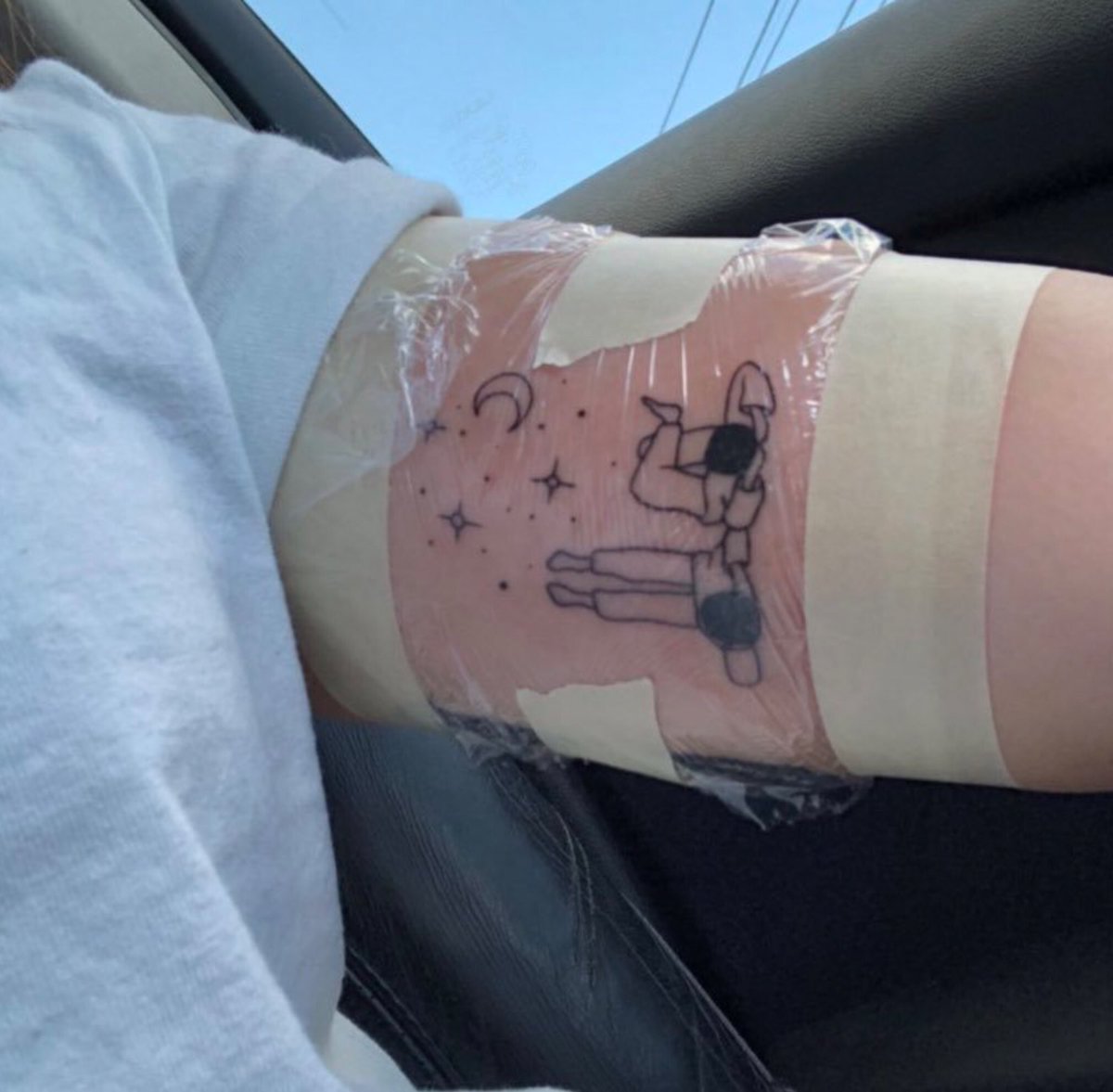 Ο Χρήστης Shawn Mendes Updates Στο Twitter: "This Is The Fans Tattoo That Shawn Loved/Considered Wanting To Get At Today's Q&A! So Cute. 🥰 #Shawnmendesthetourcolumbus Https://T.co/Airxyqp7Z7" / Twitter 1177_x_1200_jpg