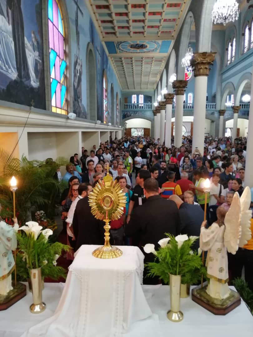 ᐈ Novena a Santa Eduvigis【Significado, Devoción y MÁS】