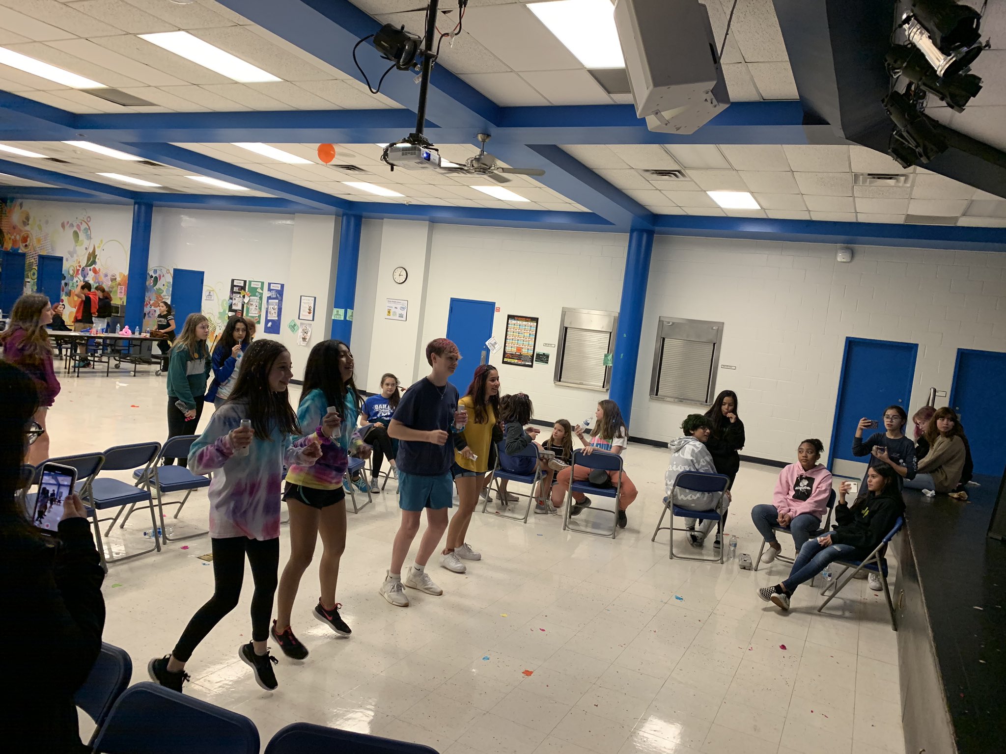 Bailey Middle School on Twitter "BEAR DAY! Oh my! Jumpy house, famous DJ, dance dance, balloons