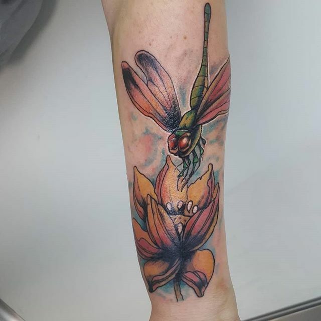 টুইটারে Francoforte.tattoo: "#Libellula #Loto #Iltatuaggioitalia #Illuminazione#Tattoo #Tattoos #Tatuaggi #Neotraditionaltattoo #Tattoosnob #Skinartmag #Tattoosiartmagazine #Ink #Inked #Neotradsub #Neotraditional #Radtattoos #Neotradeurope ... 640_x_640_jpg