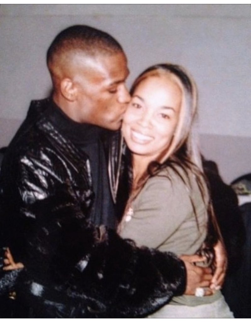 Floyd Mayweather And Chilli Kiss