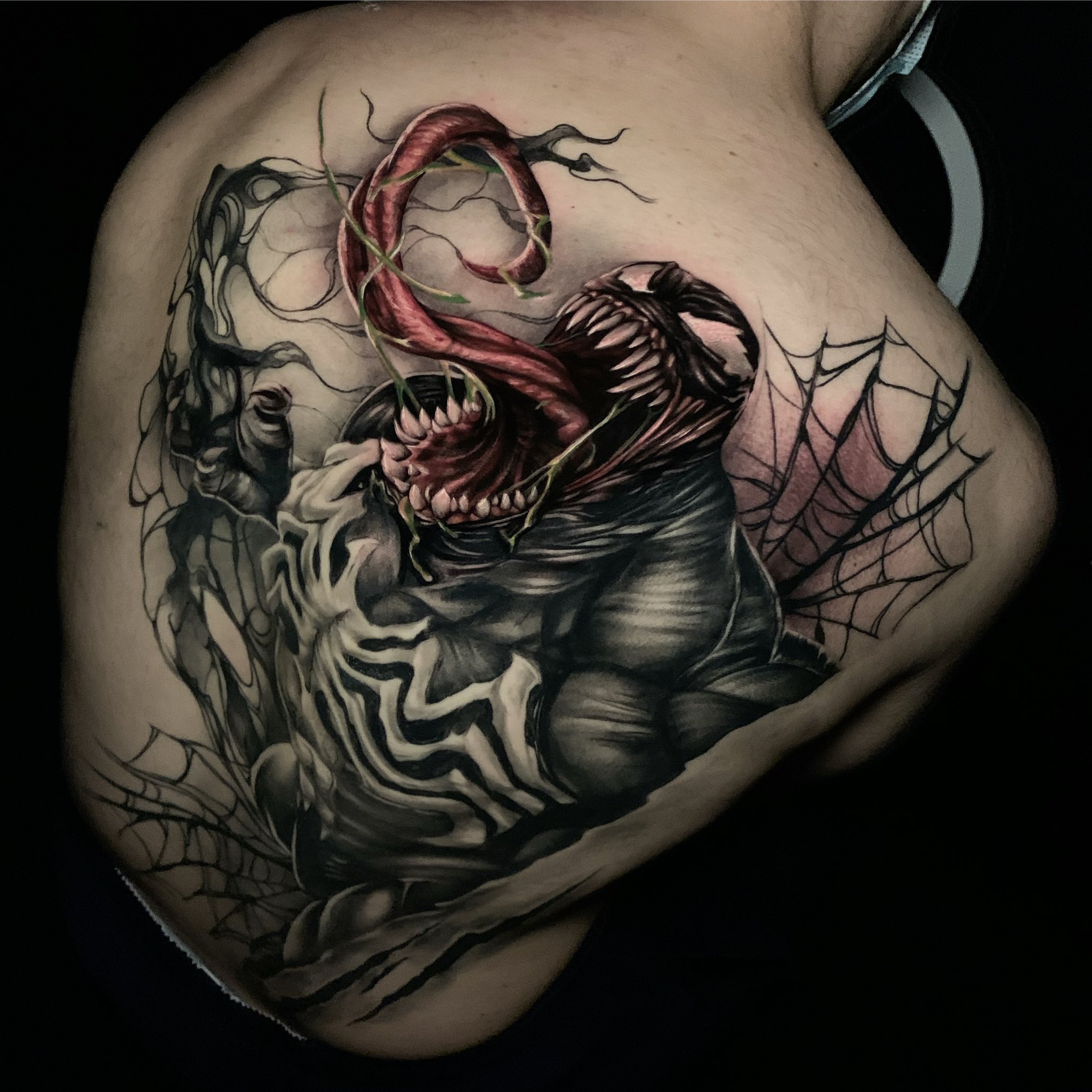 Gwyn ⚡️ Sur Twitter : "Penúltima Sesión De Este Proyecto! Espero Que Os Mole Como Va La Cosa 😉🔥 Si Os Gusta Se Agradece Cualquier Tipo De Difusión! #Tattoo #Venom #Marvel #Comic # 2048_x_2048_jpg