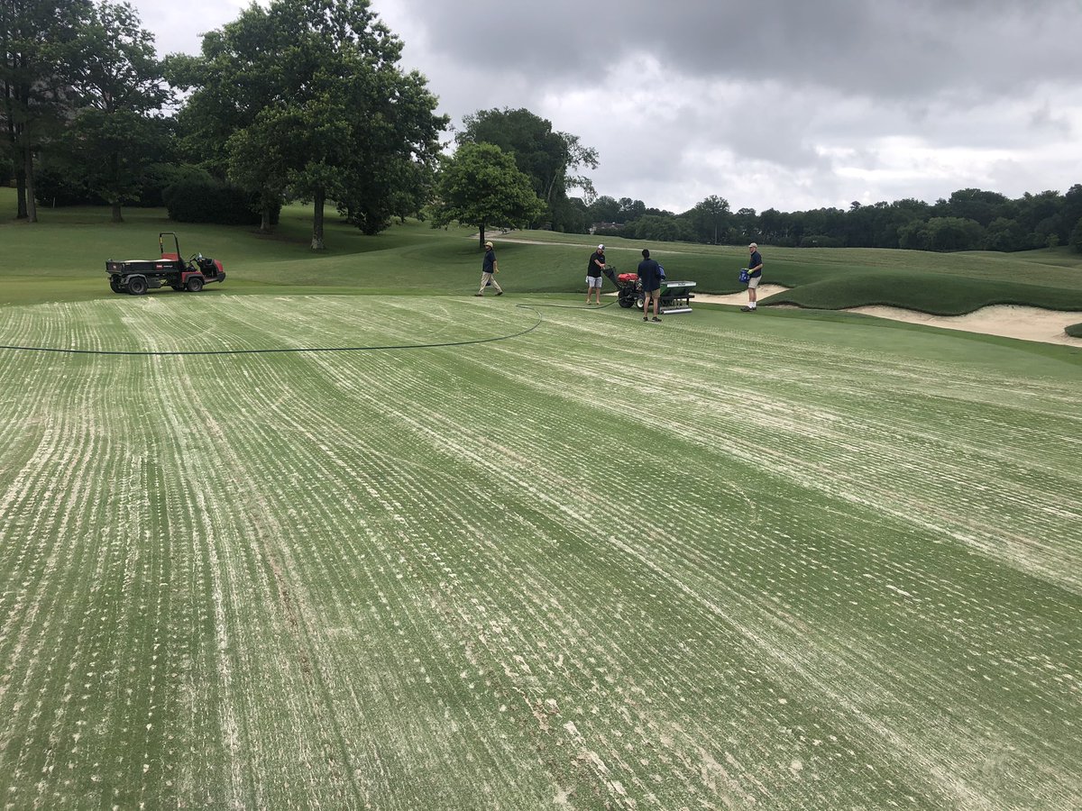 DryJect The Only Machine in the World that Aerates, Topdresses, and