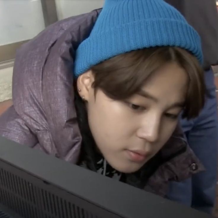Park Jimin Pics on Twitter "Jimin with a beanie.. I say yes…