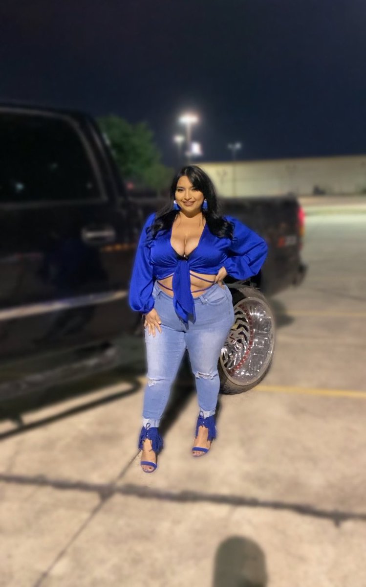 sycboy on Twitter: "RT @curvybaybee93: 💙🦋 #plussize #bbw #bodypositivitymovement #confidence"