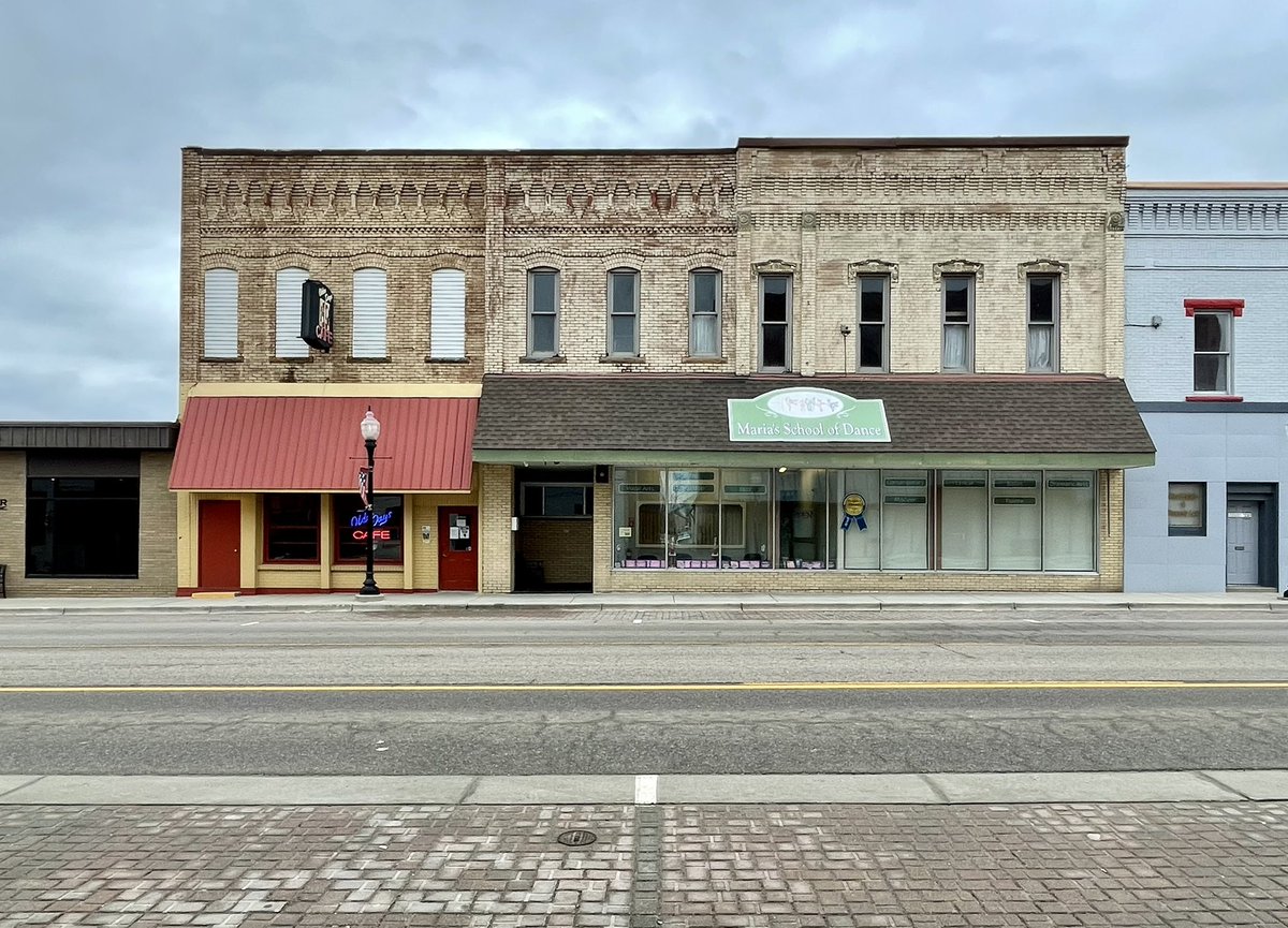 Midwest Modern on Twitter "RT JoshLipnik Downtown Fowlerville, MI"