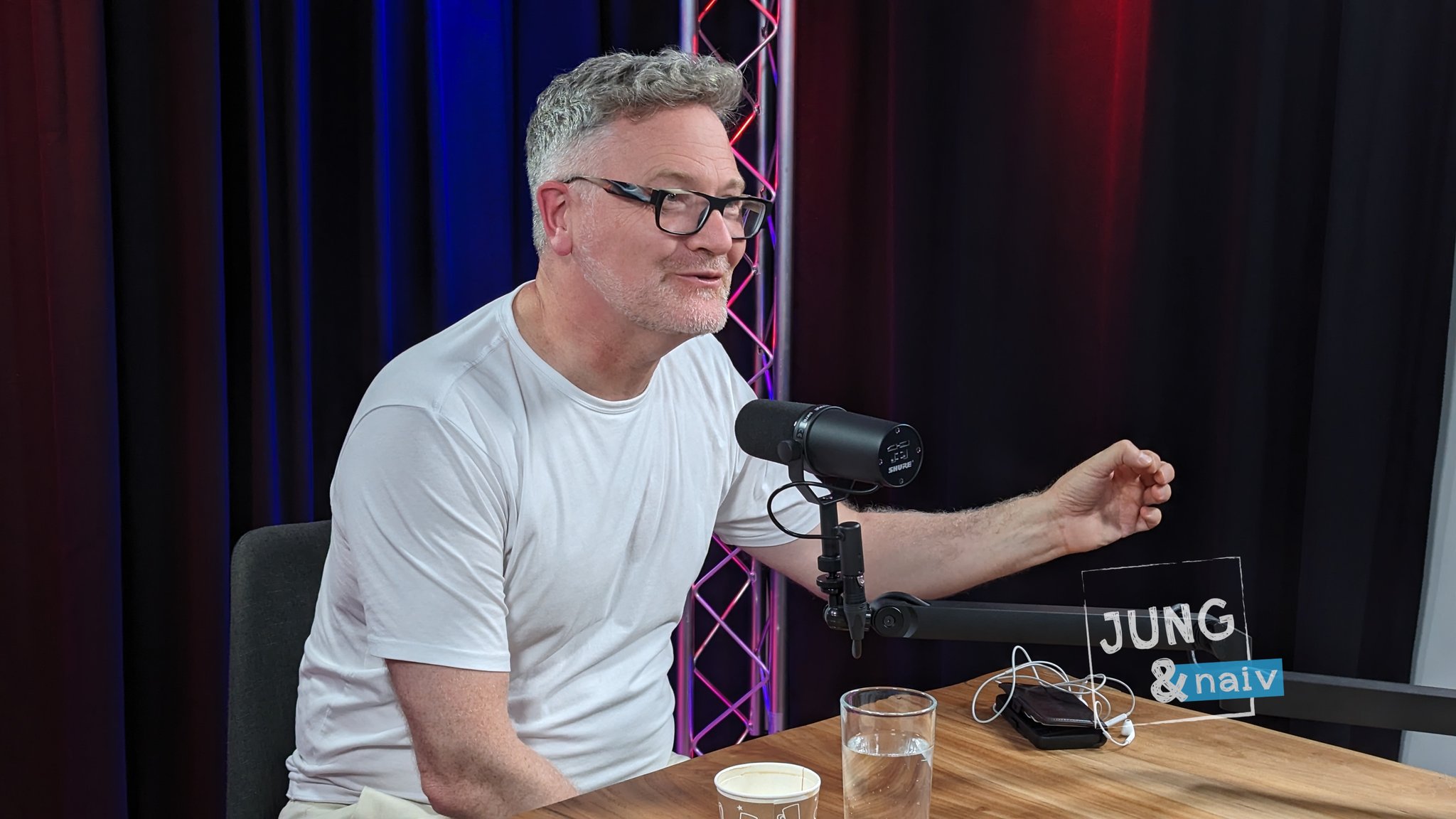 Alex Theiler on Twitter "BehindTheScenes of JungNaiv Live TiloJung