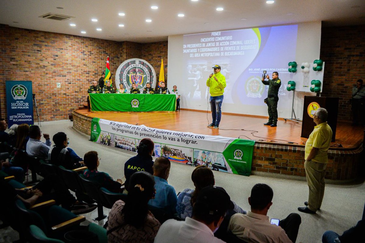 Alcaldía de Floridablanca on Twitter "En el auditorio del colegio José