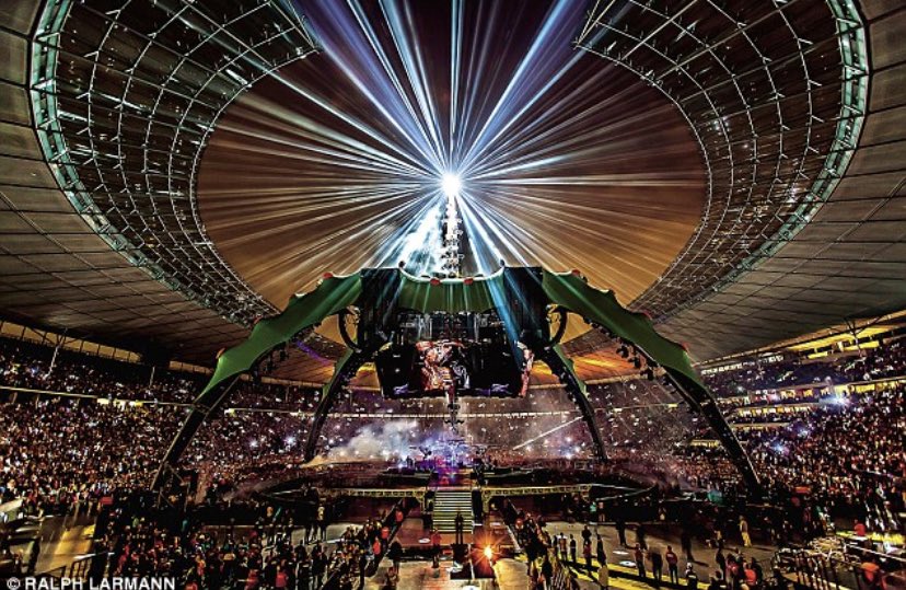 U2 concert in the Vegas Sphere over the weekend “IMAX meets the Death