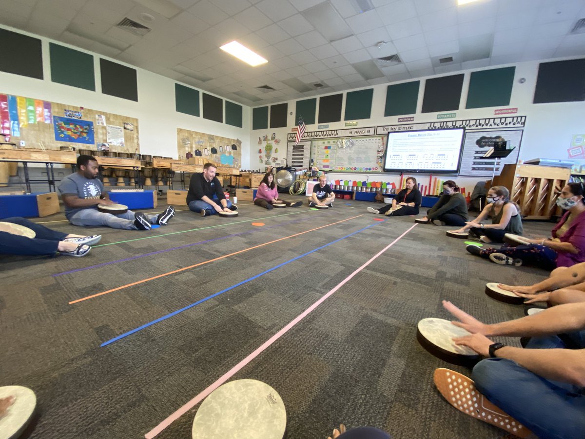 Chuze Holiday 2023 Jinellie Morales (@Jinelliem) / Twitter