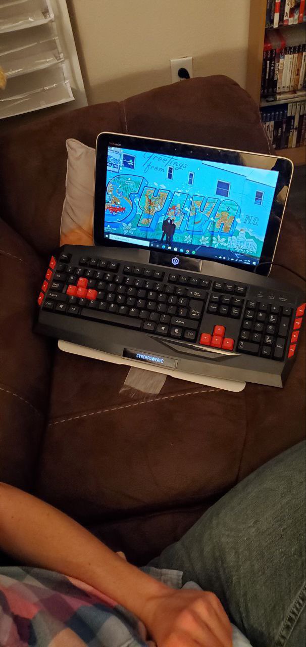 Deer Boywife on Twitter "What do you think of my new gaming setup boys