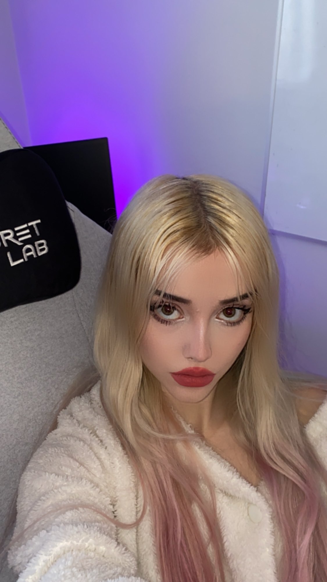 Lauren Burch♡ on Twitter "Sup gamers https//t.co/sUP3QlTr8D" / Twitter