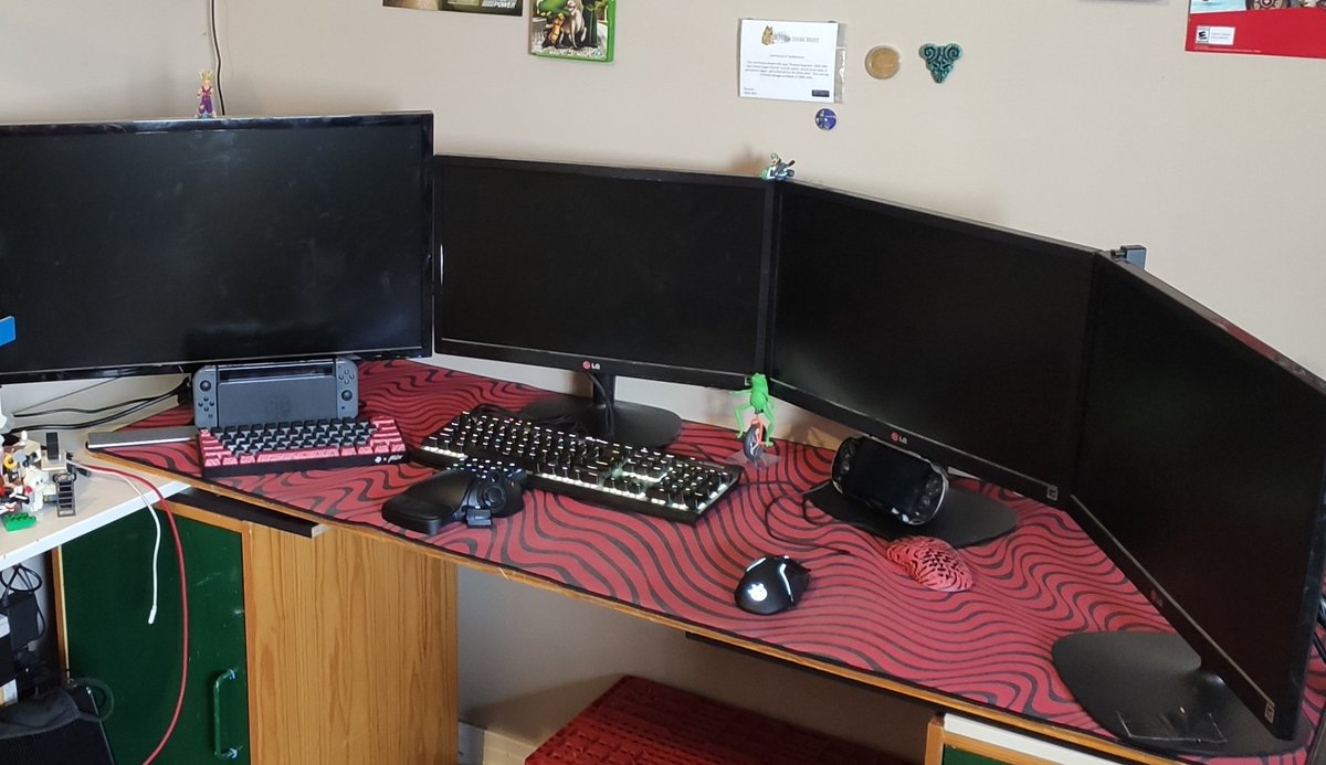 Linus Tech Tips on Twitter "NEW VIDEO! There's a new 'God of Gaming