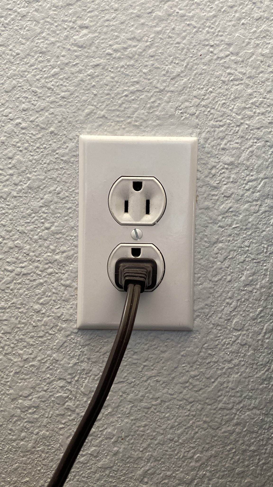 Mike Senese on Twitter "Just leaned that many electricians will install a switched power outlet