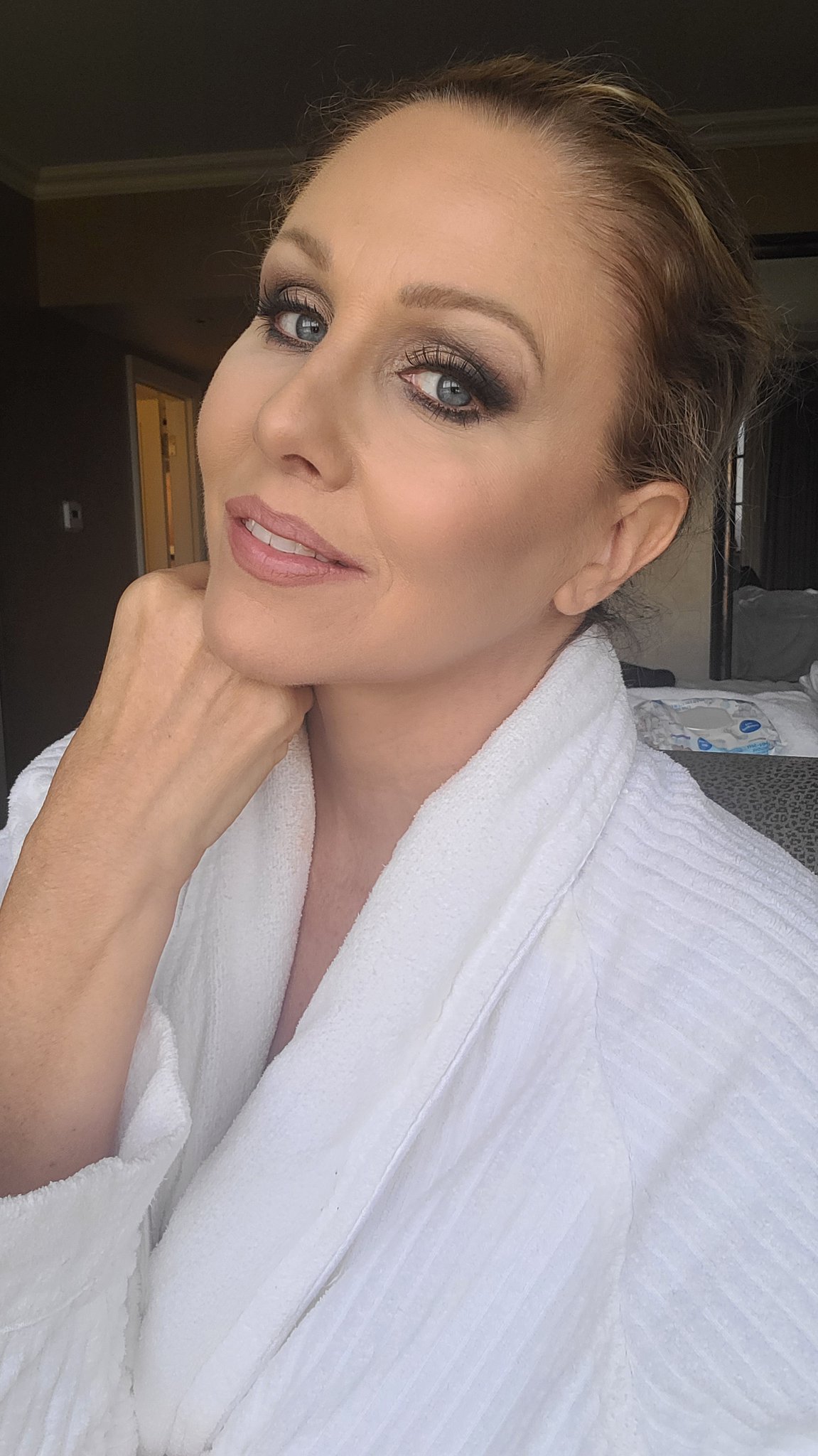 JuliaAnn™ on Twitter: "Let's #chillax tonight :) rt https://t.co