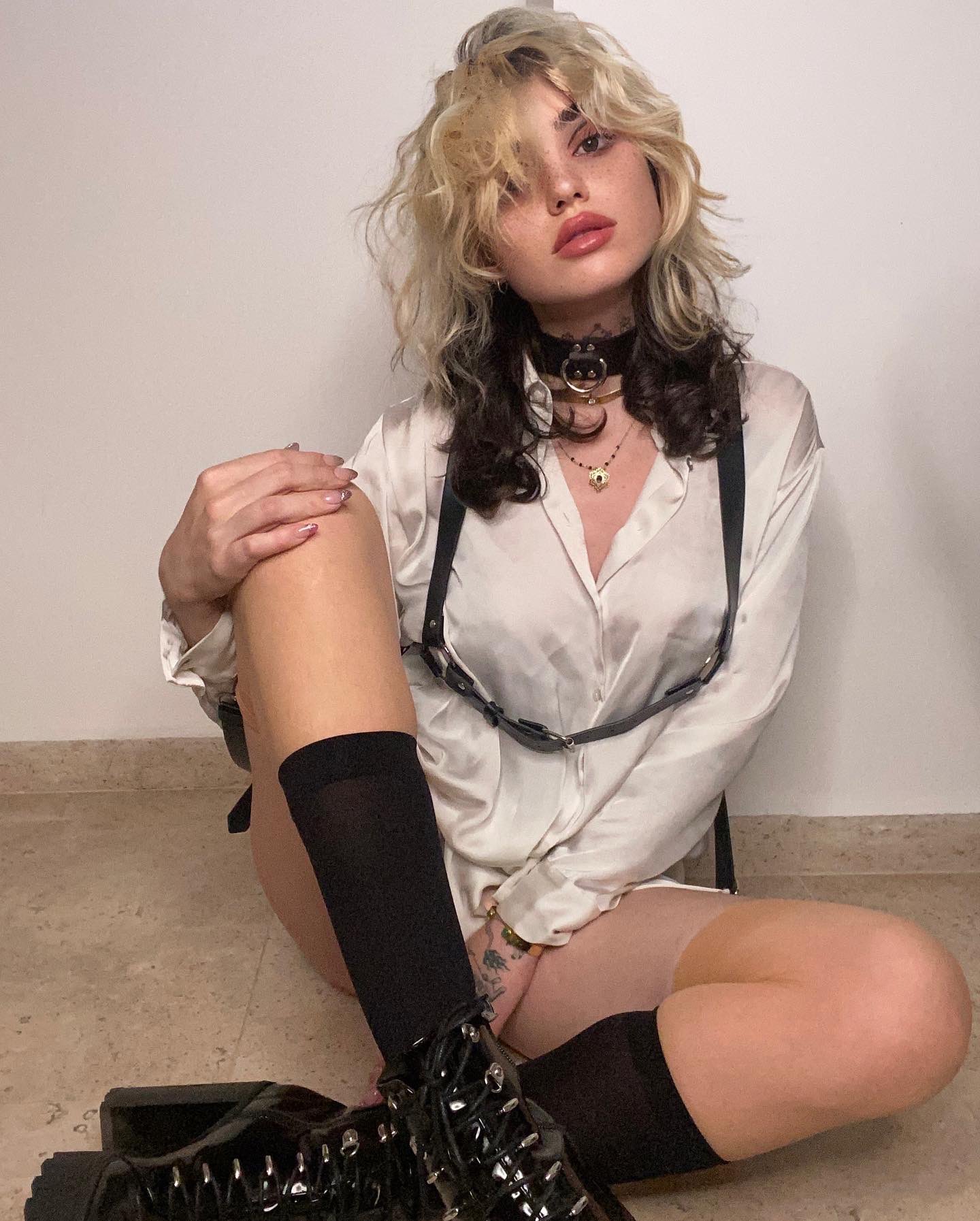 Freyah🫀🗡 on Twitter: "What does this outfit remind you of? ️‍🔥 https