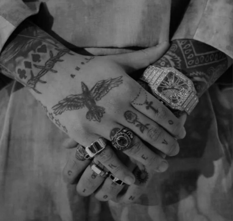 Hand Tattoo Images An Incredible Collection of Over 999+ Stunning Hand