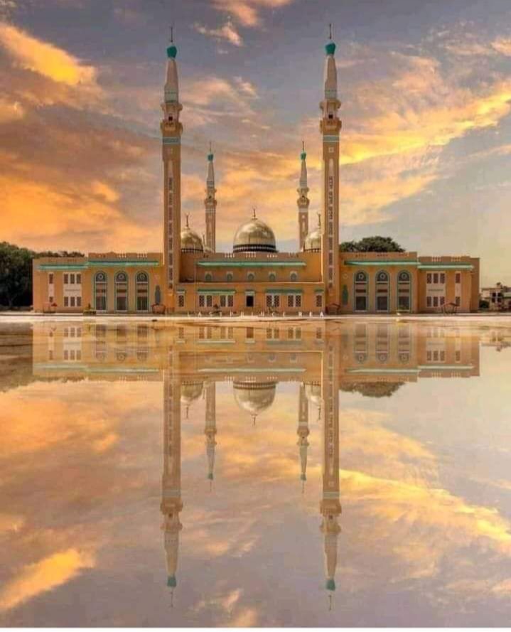 Tango on Twitter "srh_khm La grande mosquée Fayçal de Conakry ainsi
