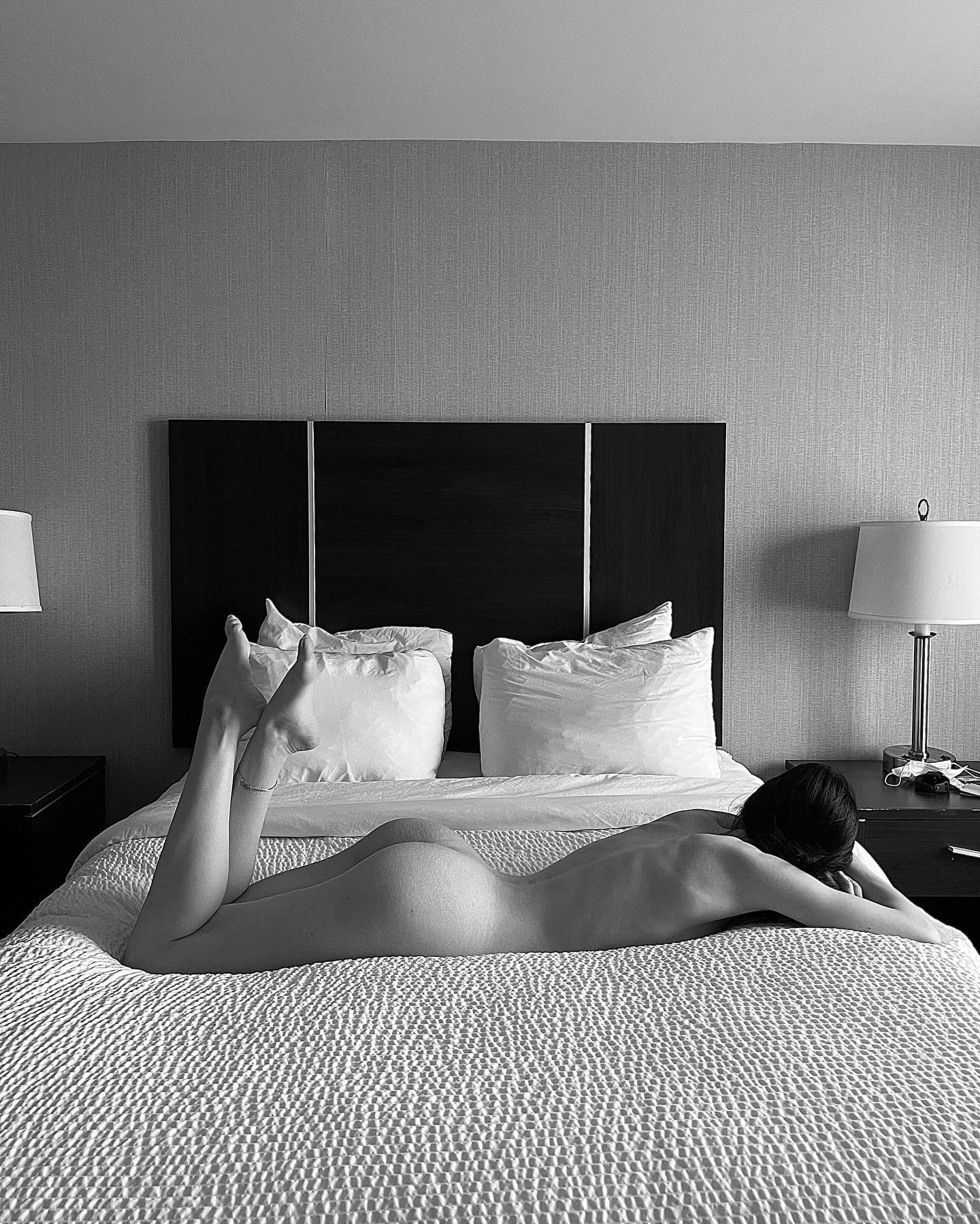 tokyo diamond on Twitter: "𝓃𝒶𝓀𝑒𝒹 https://t.co/z0lgb6Znbb" / Twitter