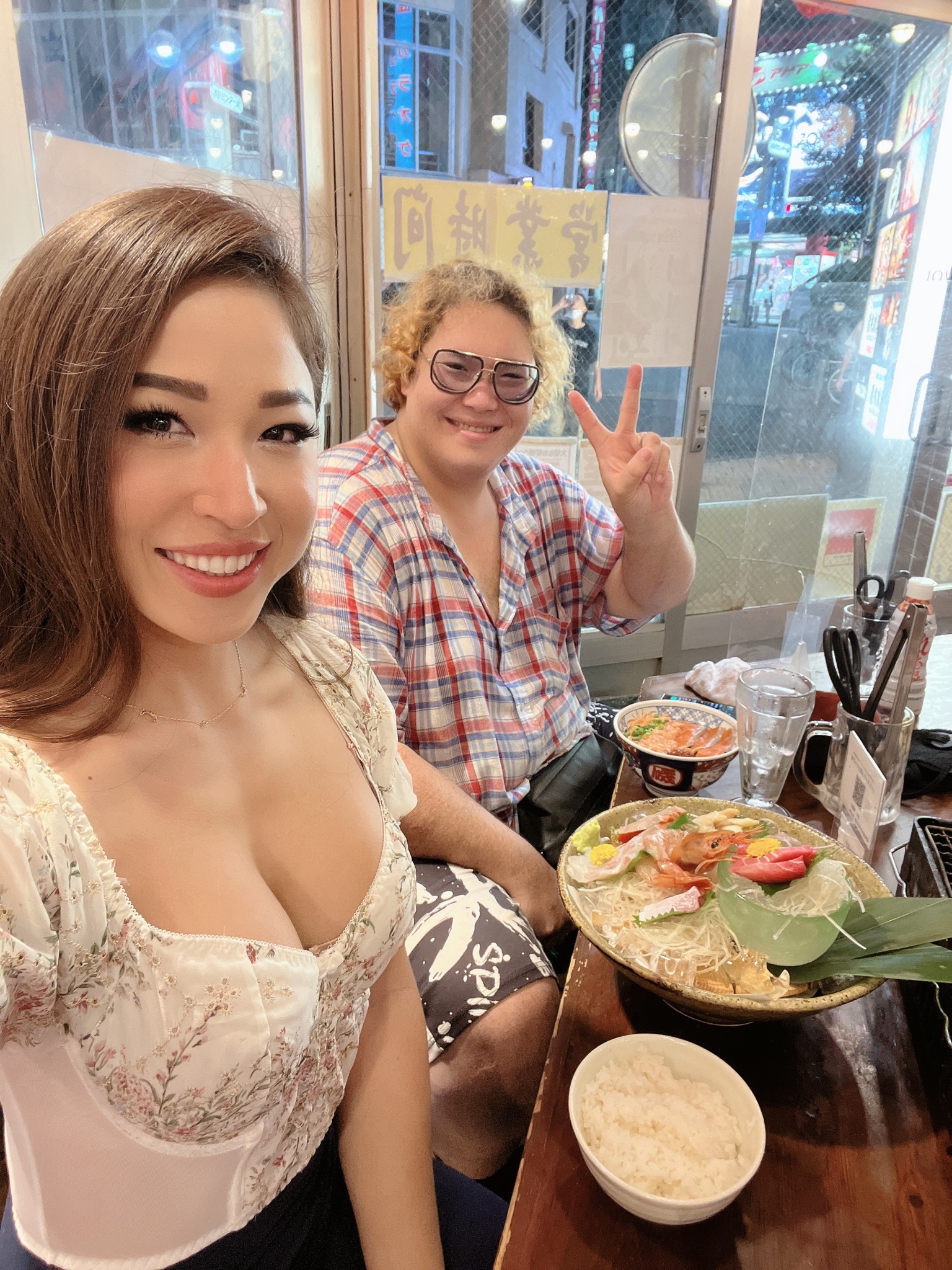 ProperPeach 🍑 on Twitter: "LIVE NOW WITH @CashMeowLIVE https://t.co