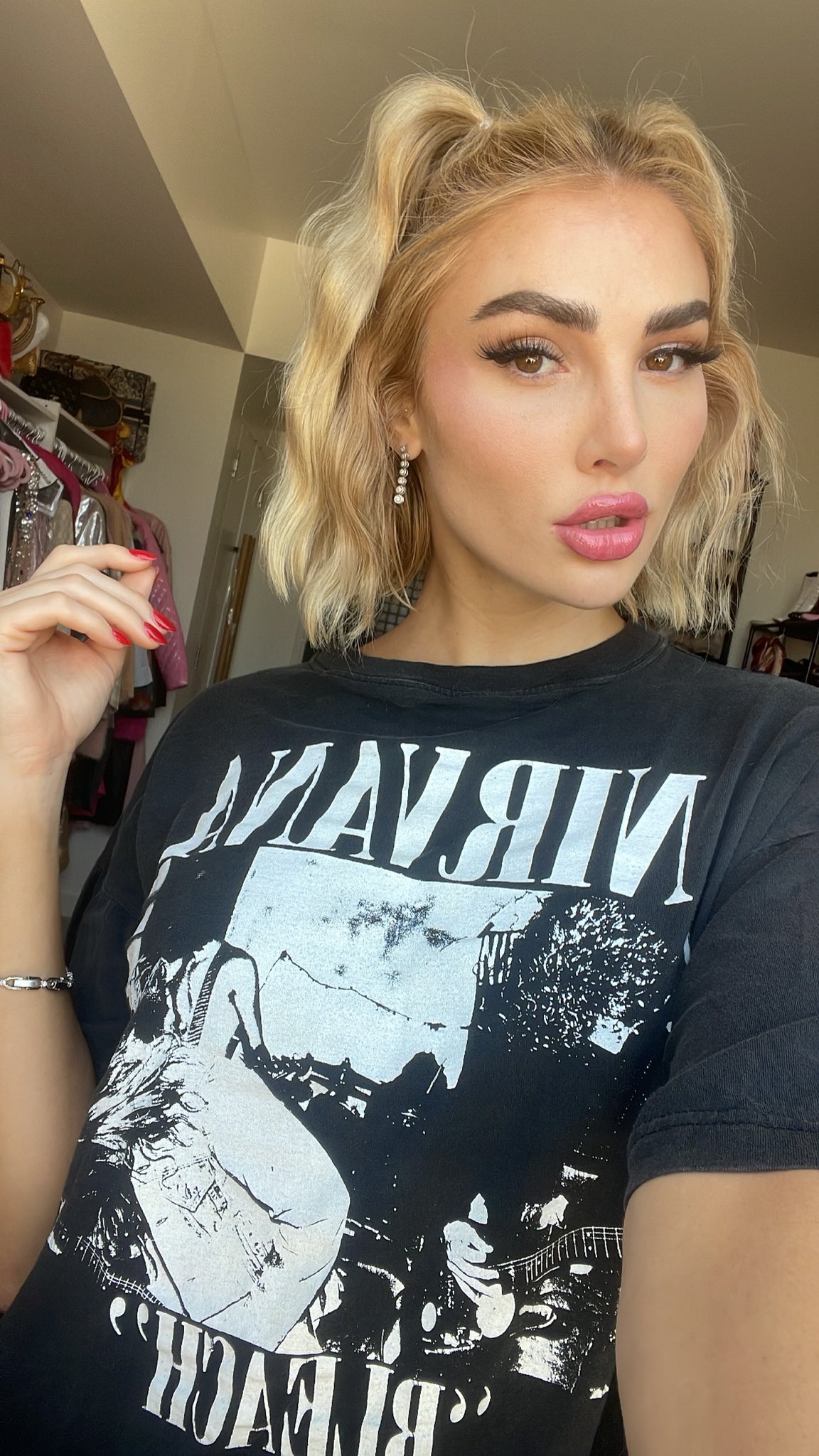 Kenzie Anne 💖 on Twitter: "I will be going live at 8pm PT on OF as long