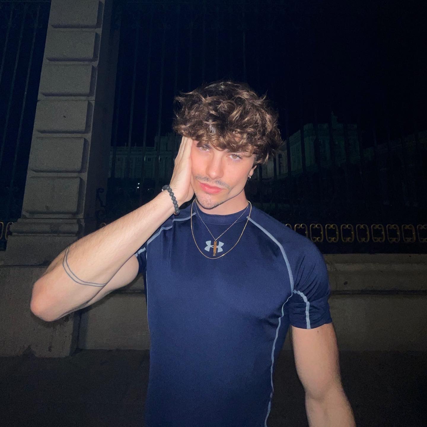 Álvaro on Twitter: "Hola 🤍👉🏻👈🏻 https://t.co/pVsNQ97a8r" / Twitter