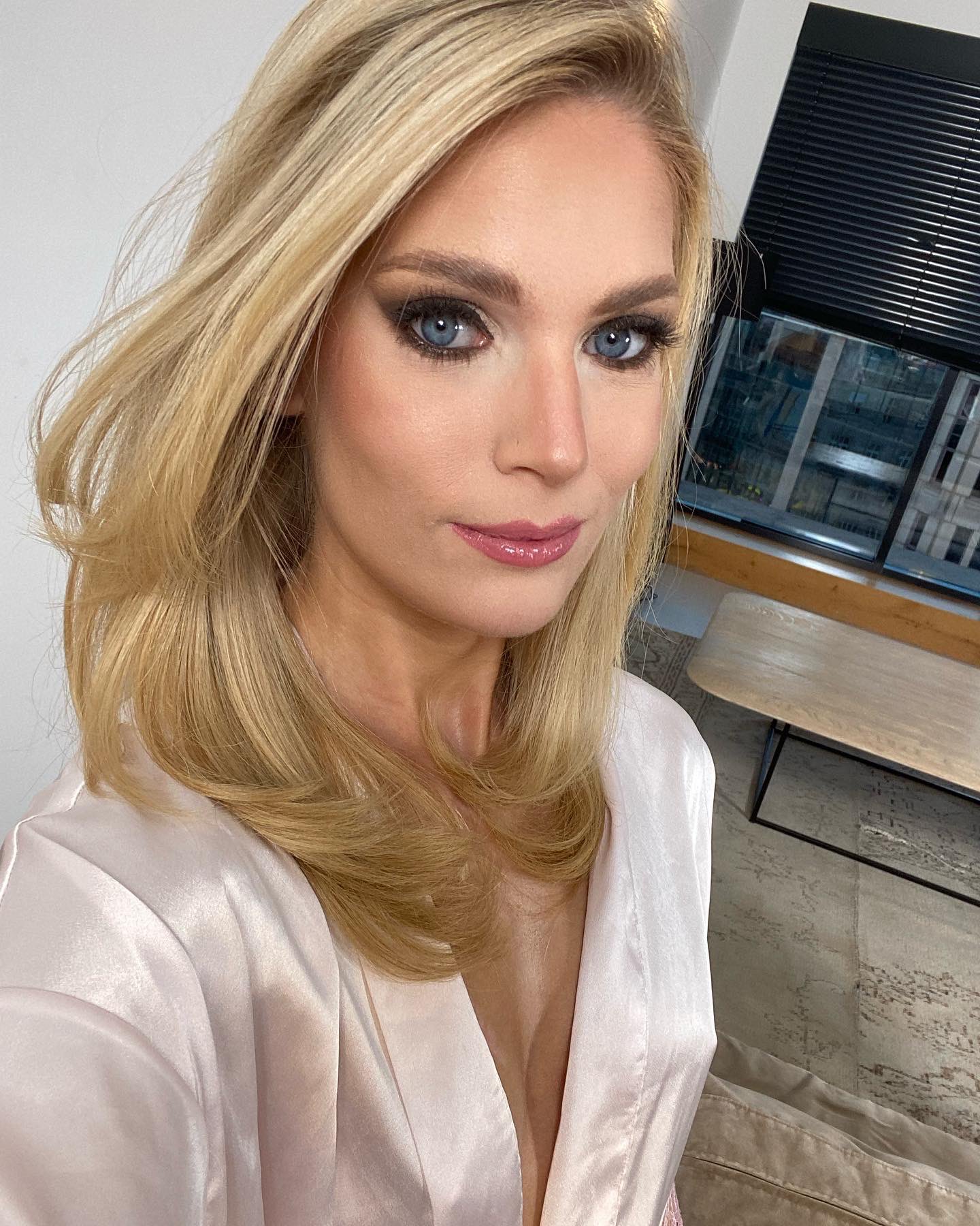 Candee Licious on Twitter: "Shooting for @darkshade_prod 😁 👌 🙏