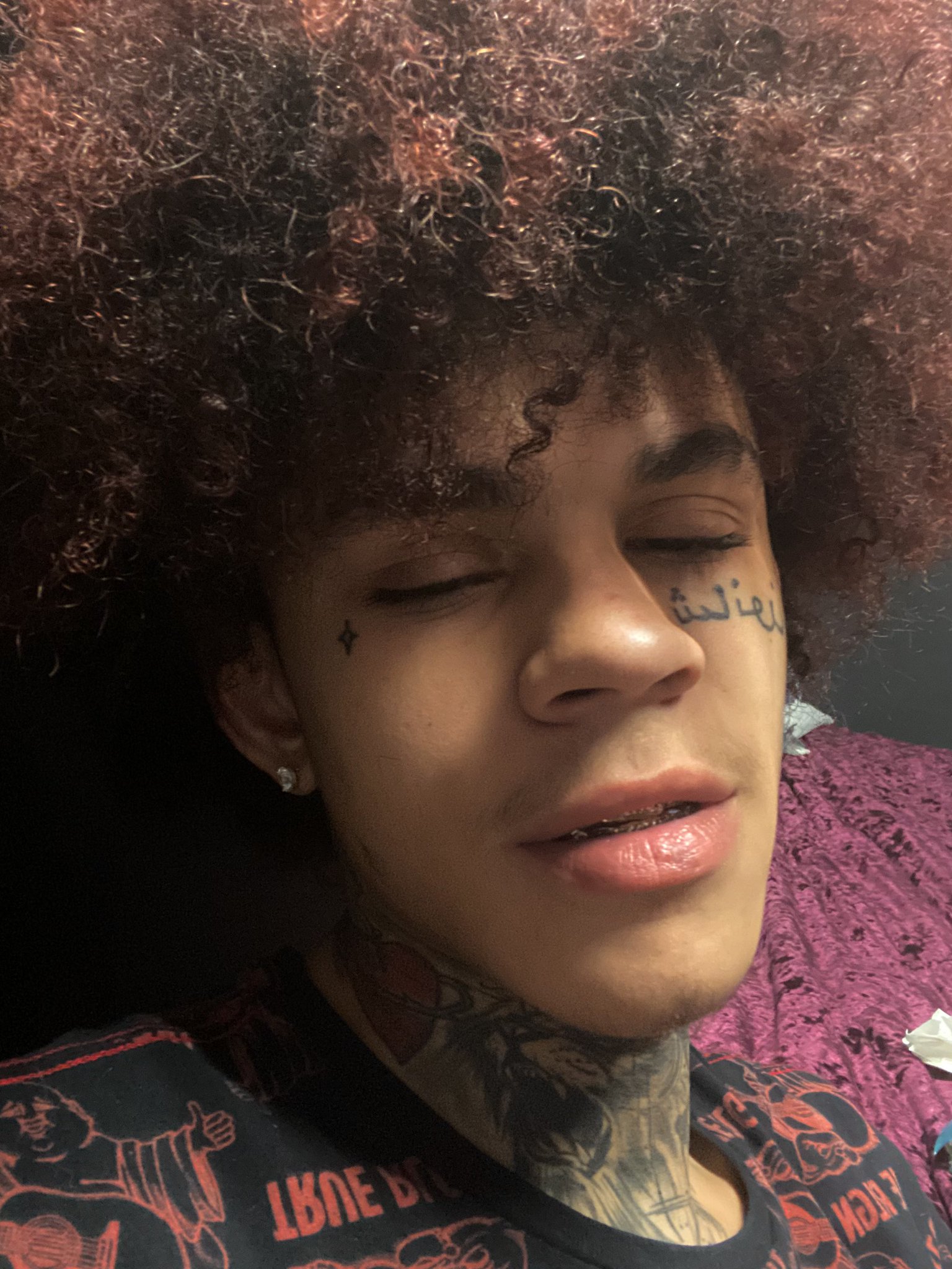 deucè😏(top3%) on Twitter: "who up rn https://t.co/rkhUOsGShn" / Twitter