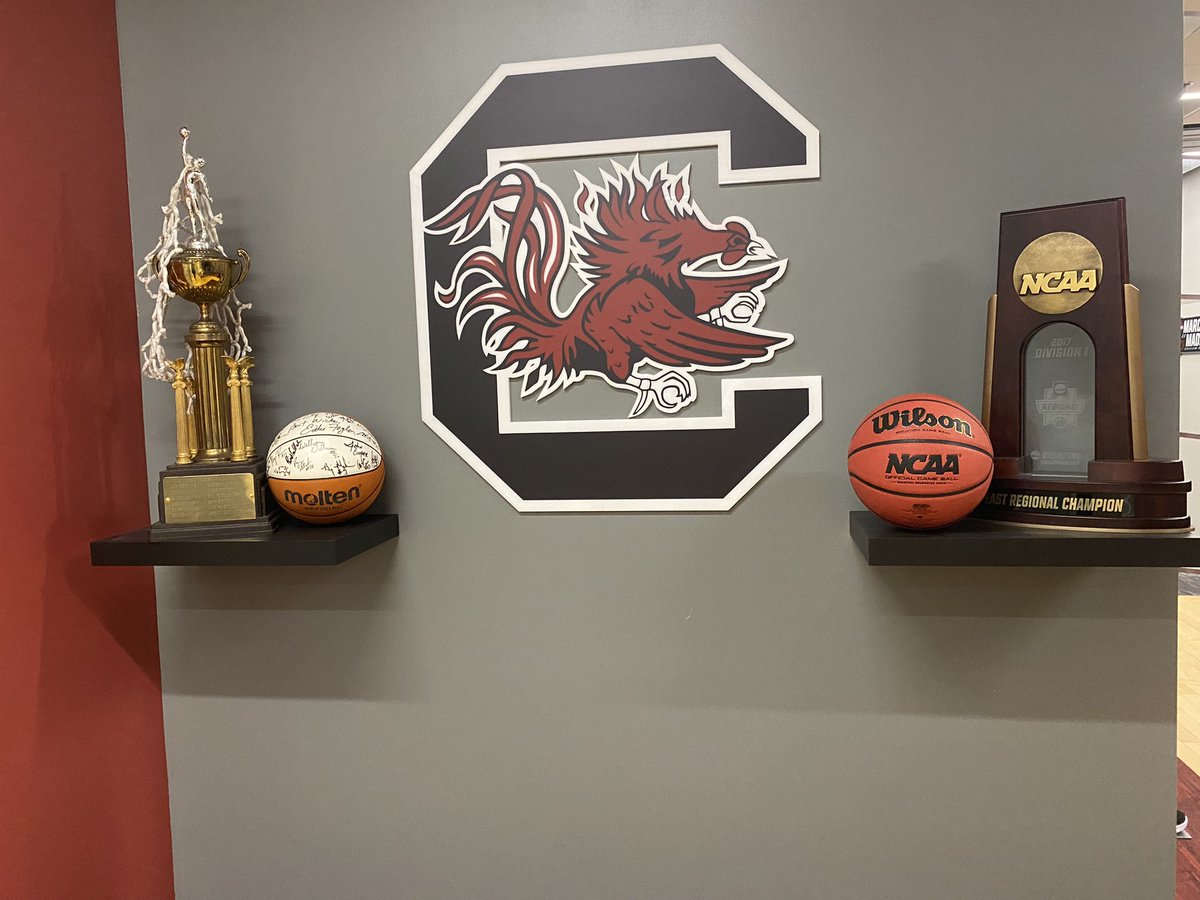Collyn Taylor on Twitter "Lamont Paris repping South Carolina soccer with a hat with the new 
