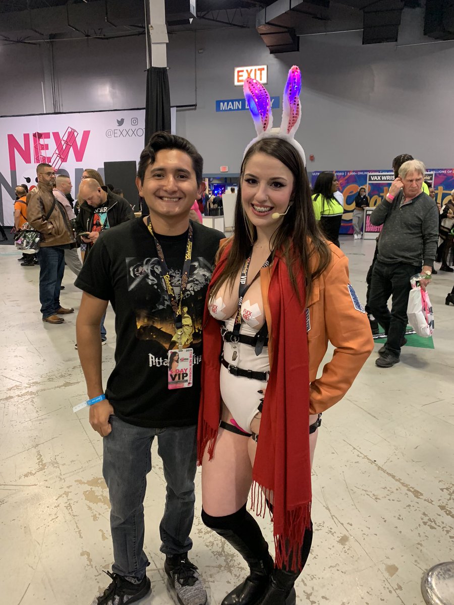 Unexpected777 on Twitter: "I finally got to meet someone very important