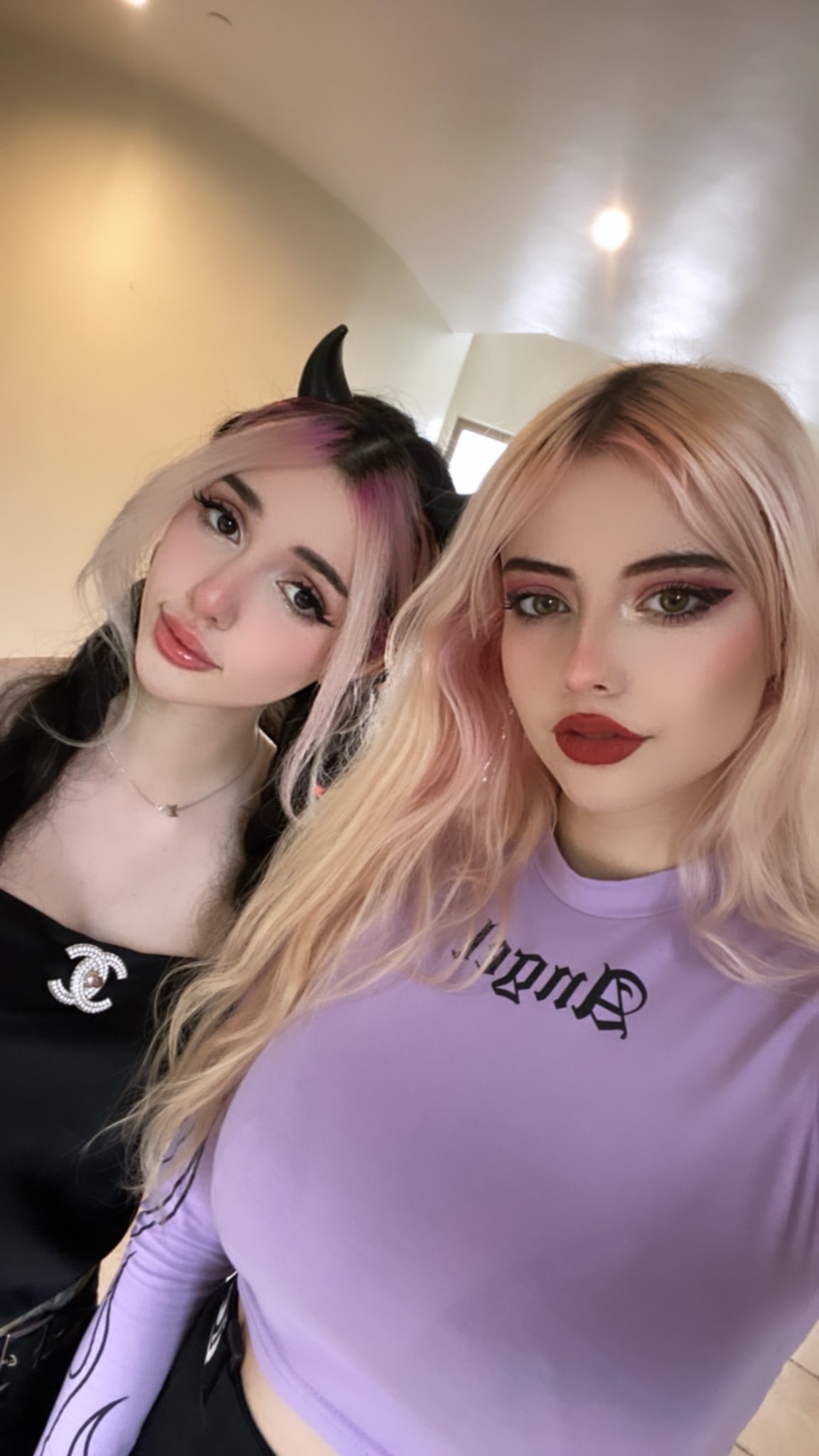 Alyri on Twitter: "RT @JuliaaBurch: 🤍 @Alyri_tv https://t.co/EDagQ6xjhm