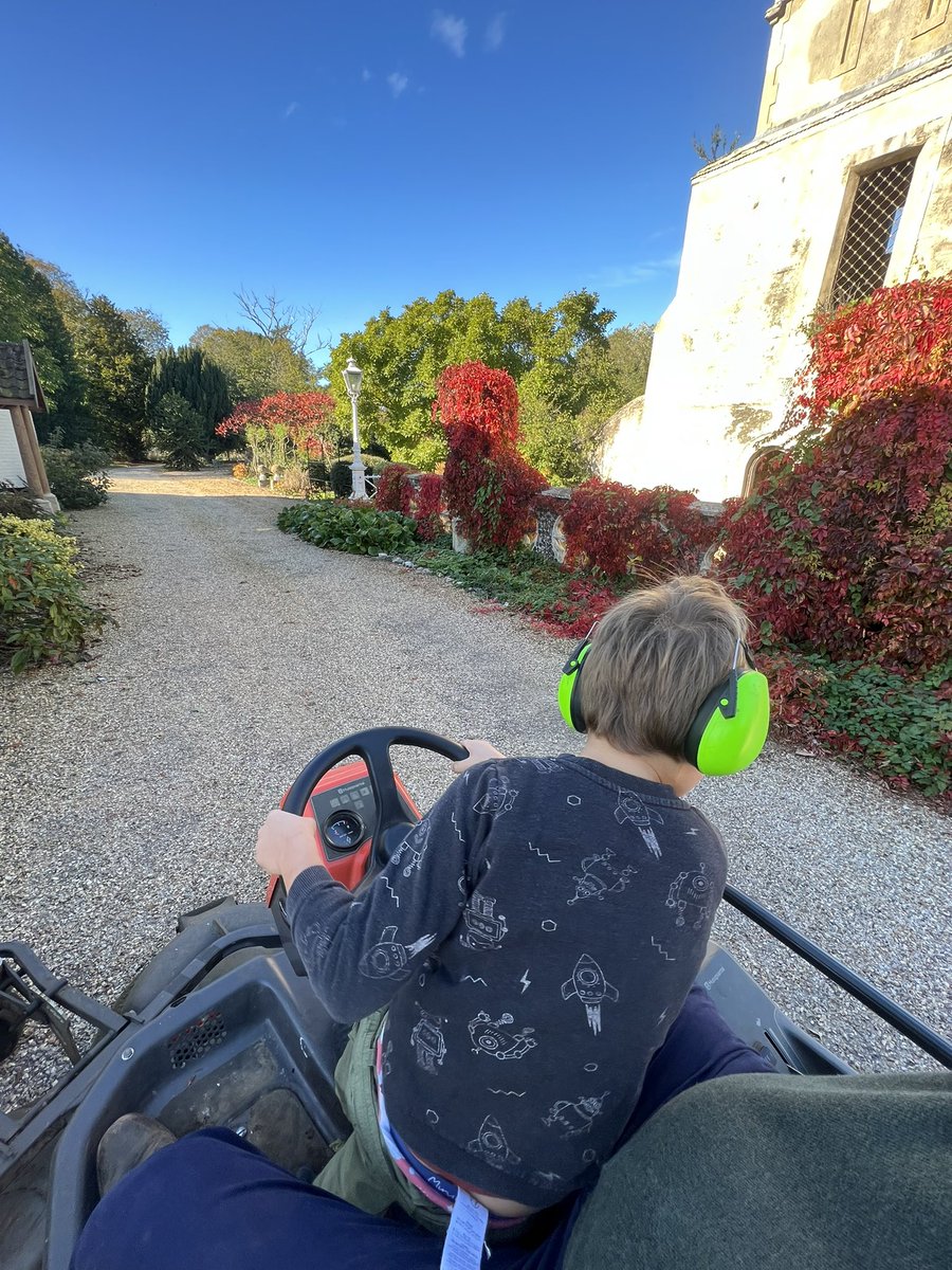 Farmers Of The UK on Twitter "How to make a 5yr old sit still. Oscars