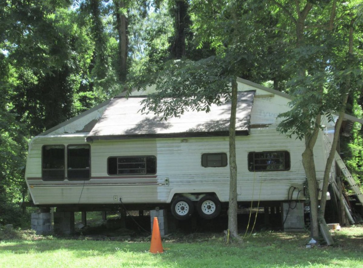 Steven Dennis on Twitter "Cabin on 1.25 acres in Crisfield. 59K. Attached camper on blocks