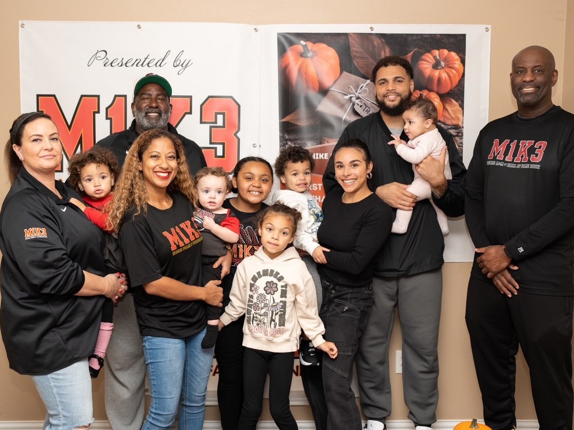 Mike Evans Family Foundation on Twitter "It was a busy bye week for