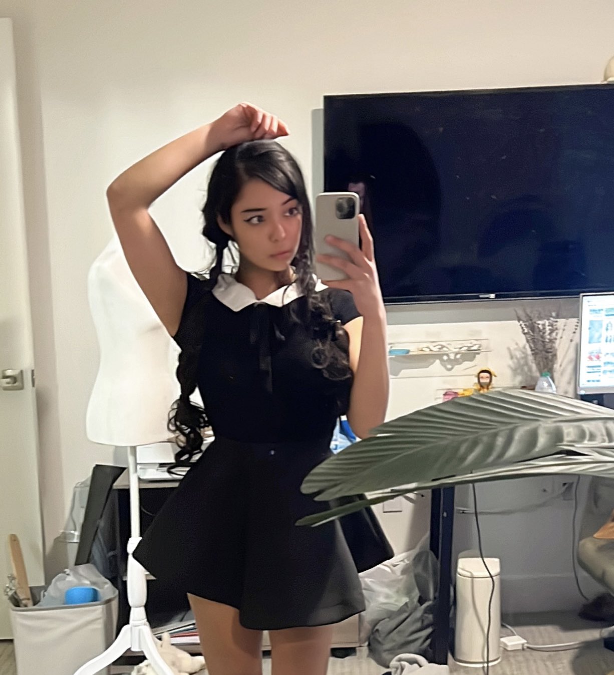 TW Pornstars - 2 pic. Nami 🌭. Twitter. Step mom or step sis? 🖤. 1:08 AM - 13 Dec 2022