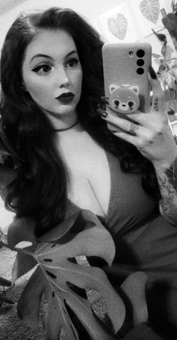 Laced Up Lauren on Twitter: "meep 😚 (https://t.co/t1cQN7aQUP) https://t