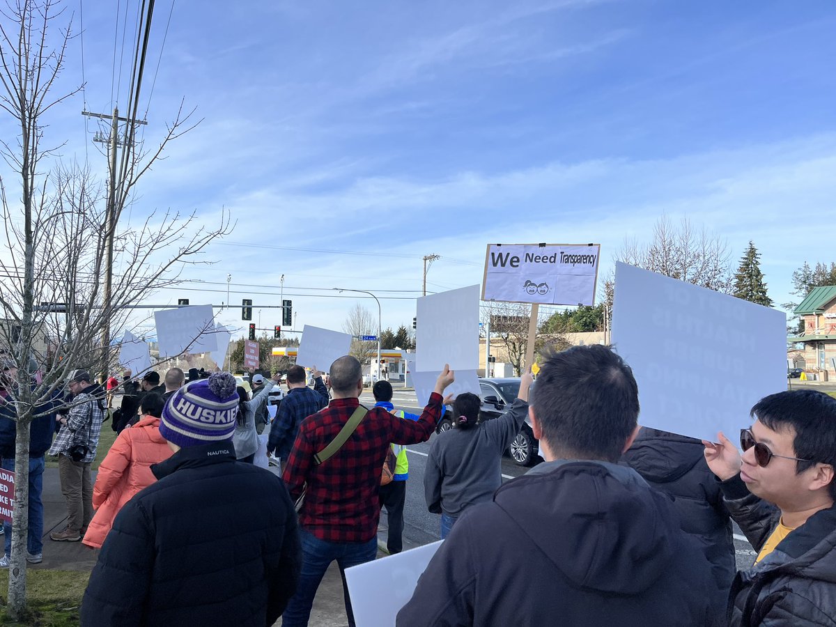 Safe Lynnwood on Twitter "RT PaulRiveraNews Dozens gathered in