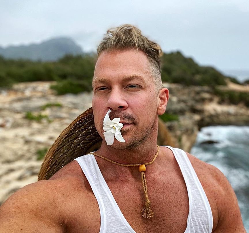 Julian Chase on Twitter: "RT @Pllazer: