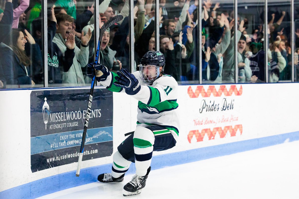 Endicott College on Twitter "💙🏒CCC CHAMPS🏒💚 Yesterday, the No. 4