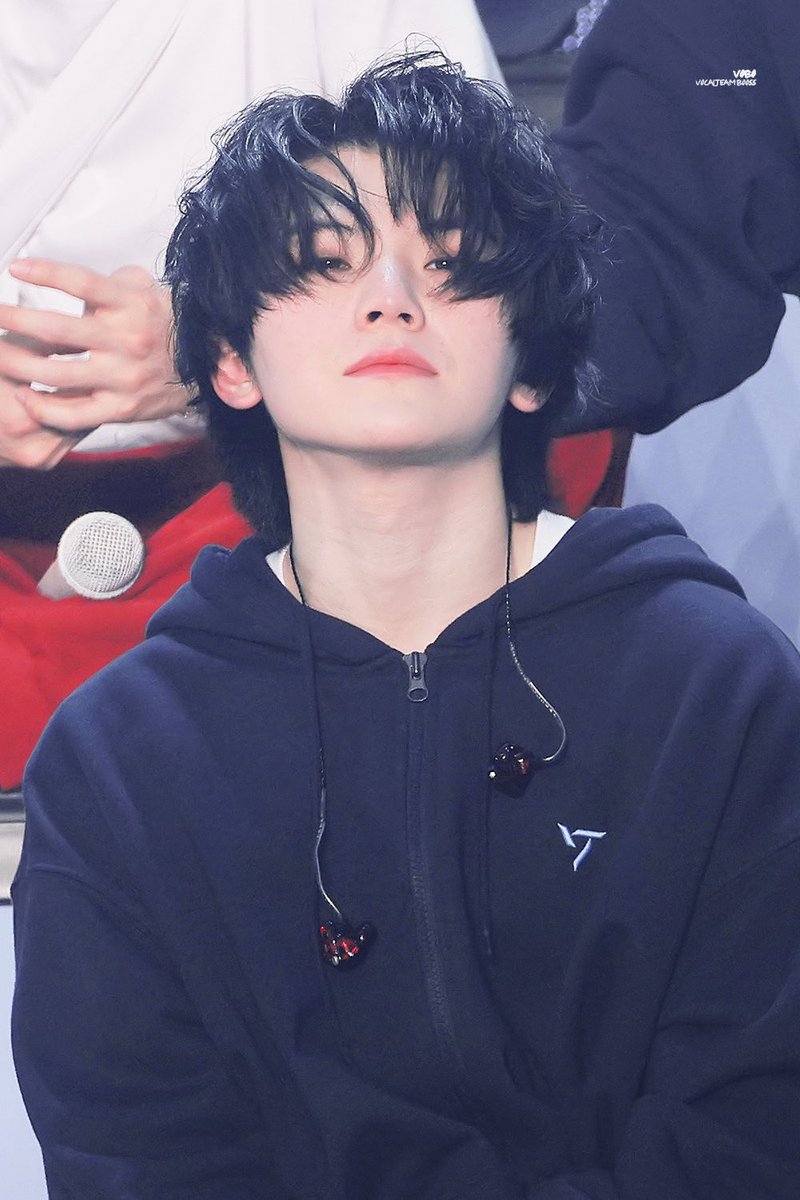 nnnu 🌸 (40/90) on Twitter "highschool sweetheart who turned into this