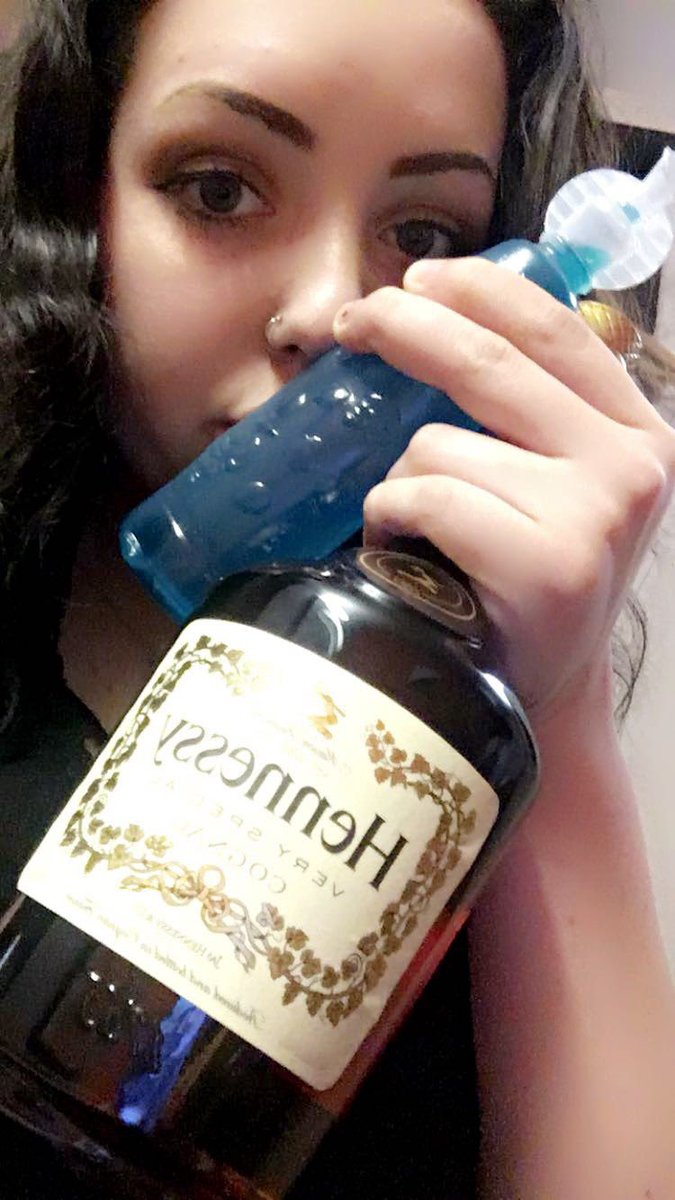 lydia love 💘 on Twitter: "absolutely unhinged"